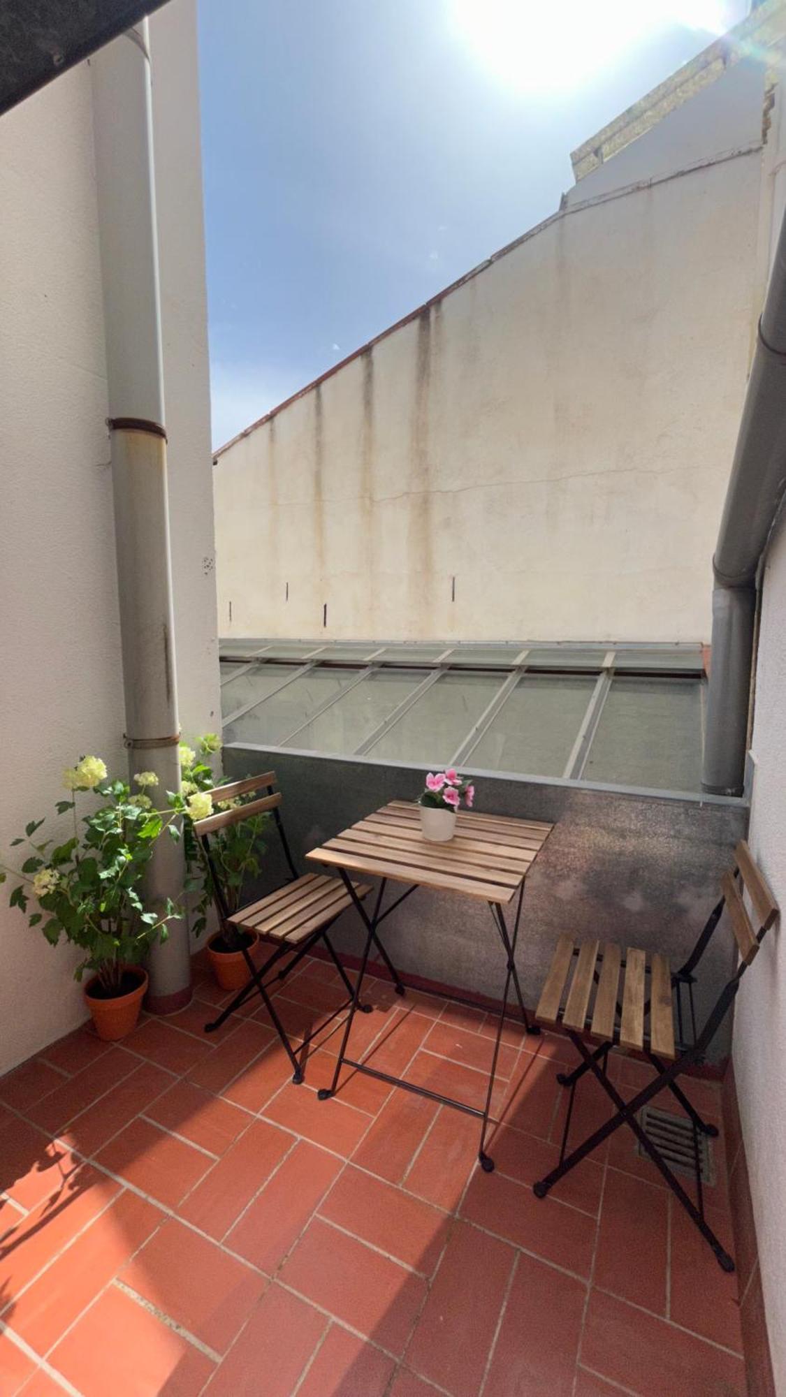 Se Centrico Con Terraza Apartman Terrassa Kültér fotó
